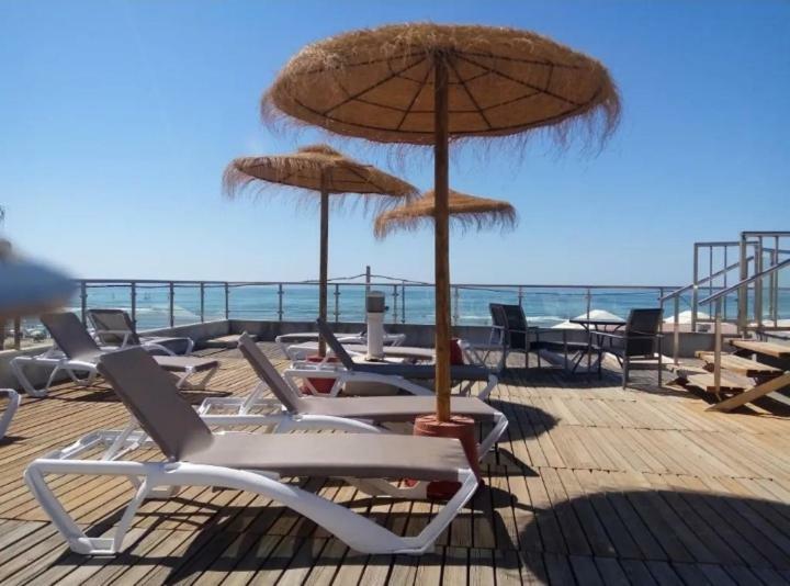 Islantilla-Apartamento Con Piscina Y Garaje En Primera Linea De Playa 克莉丝蒂娜岛 外观 照片